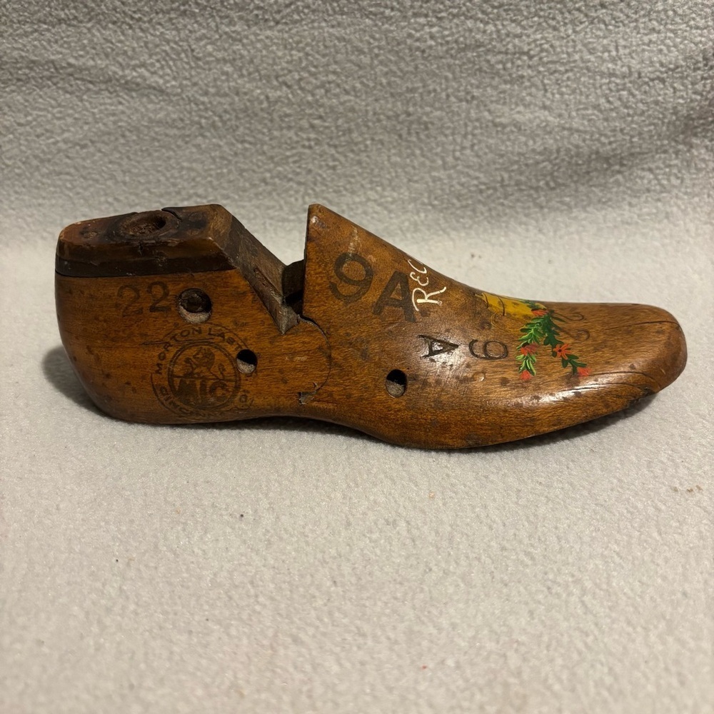 Vintage 1980 Hand Painted Coffee Pot Wooden Recipes Holder Shoe Form Folk Art